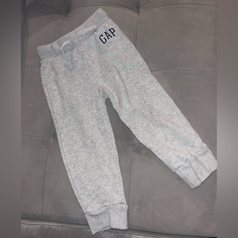 GAP Kids Gray Sweatpants SZ 3T